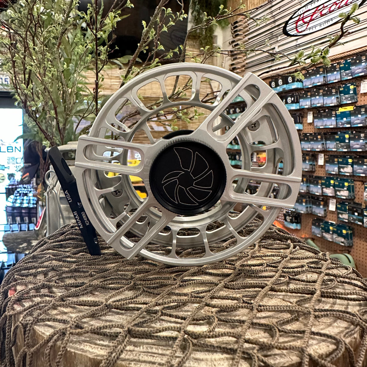 NAUTILUS ノーチラスXL6/7 Nautilus XL 6/7 Silver & Black – JDOutdoorAdventures