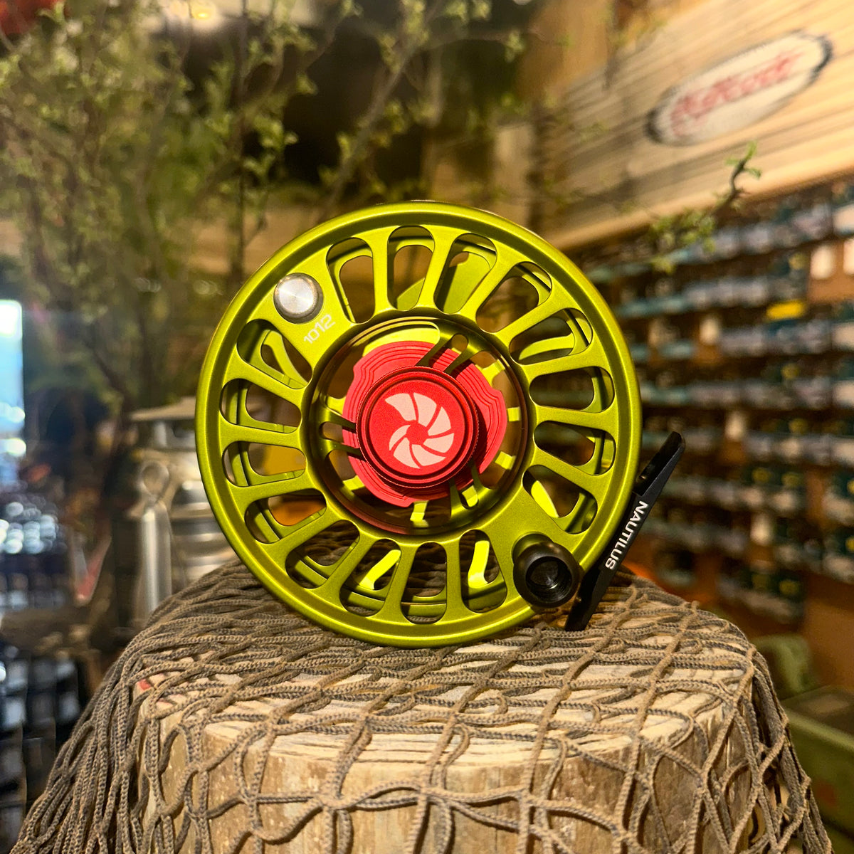 NAUTILUS CCF-X2 10/12 フライライン付き Nautilus CCF-X2 10/12 Fly Reel- Nautilus Red